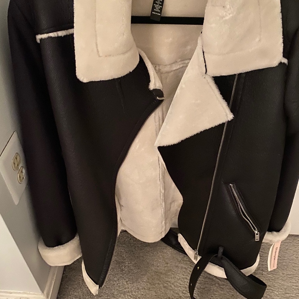 AQUA Leather / Fur Coat Size Large Oversized